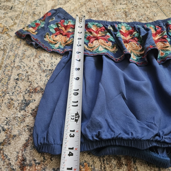 Surf Gypsy Blue Embroidered Off-the-Shoulder Ruffle Crop Top Boho Size Medium - Picture 7 of 9